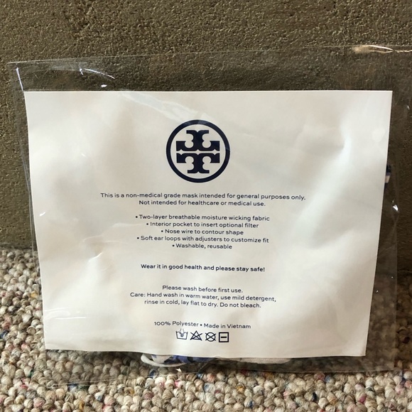 🆕 Tory Burch Face Mask ( 💯% authentic ) - Picture 5 of 8